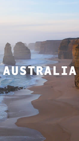 Vertikales-Video-Der-Felsformation-„Twelve-Apostles“-In-Australien,-überlagert-Mit-Einer-Animierten-Grafik,-Die-„Australien“-Darstellt